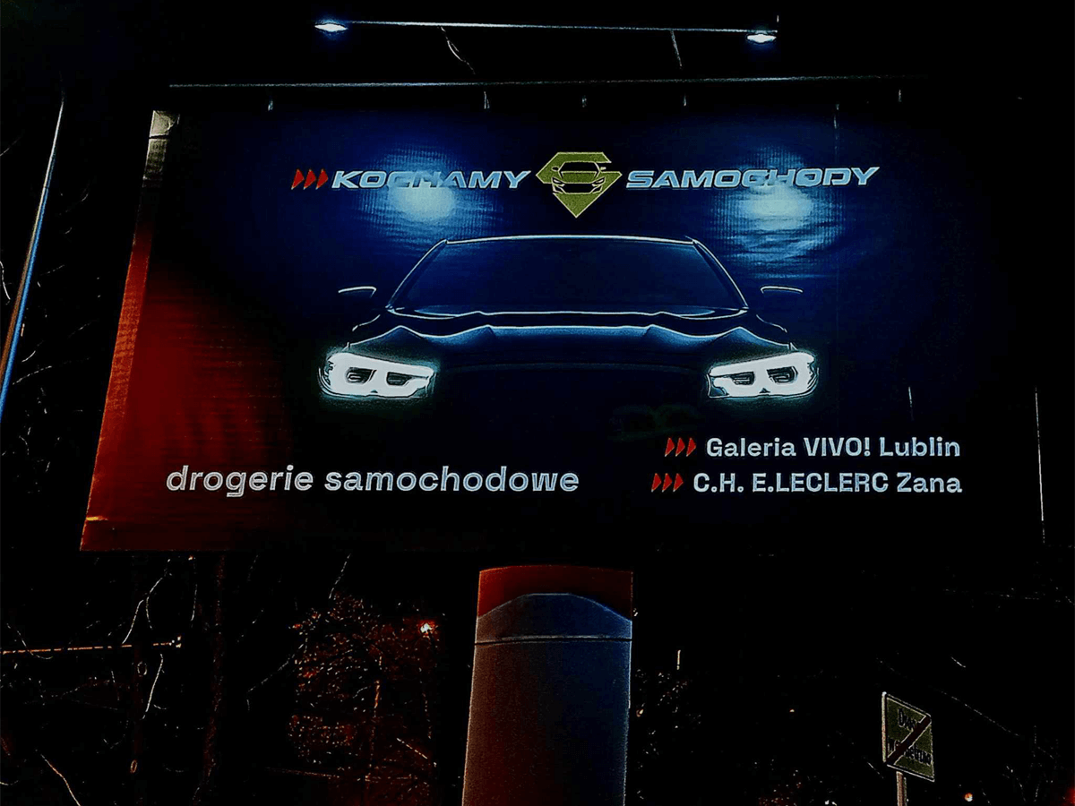 Świecący billboard dla Kochamy Samochody